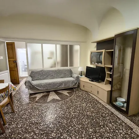 Il Nido * Voltaggio